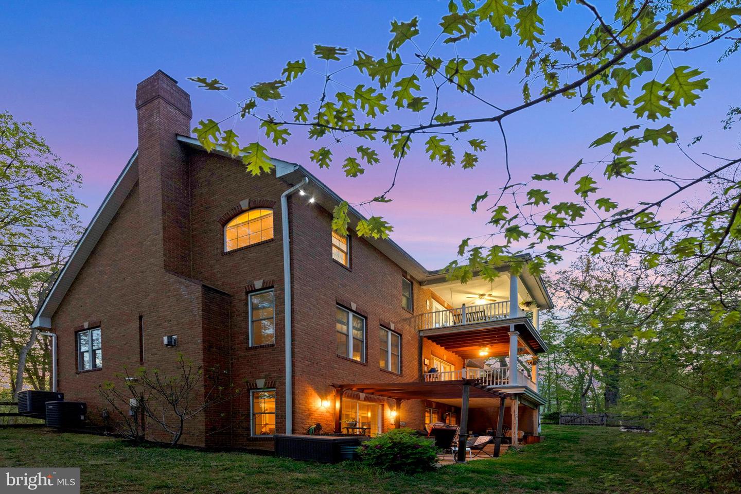 520 CLAGETT ST SW, LEESBURG, Virginia 20175, 4 Bedrooms Bedrooms, ,3 BathroomsBathrooms,Residential,For sale,520 CLAGETT ST SW,VALO2094560 MLS # VALO2094560