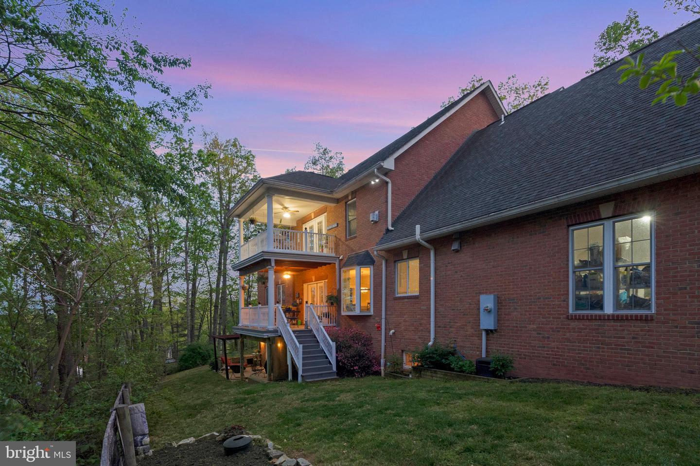 520 CLAGETT ST SW, LEESBURG, Virginia 20175, 4 Bedrooms Bedrooms, ,3 BathroomsBathrooms,Residential,For sale,520 CLAGETT ST SW,VALO2094560 MLS # VALO2094560