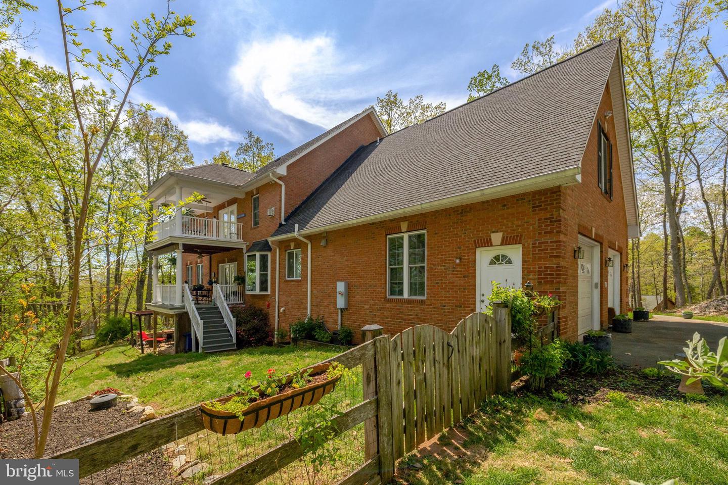 520 CLAGETT ST SW, LEESBURG, Virginia 20175, 4 Bedrooms Bedrooms, ,3 BathroomsBathrooms,Residential,For sale,520 CLAGETT ST SW,VALO2094560 MLS # VALO2094560