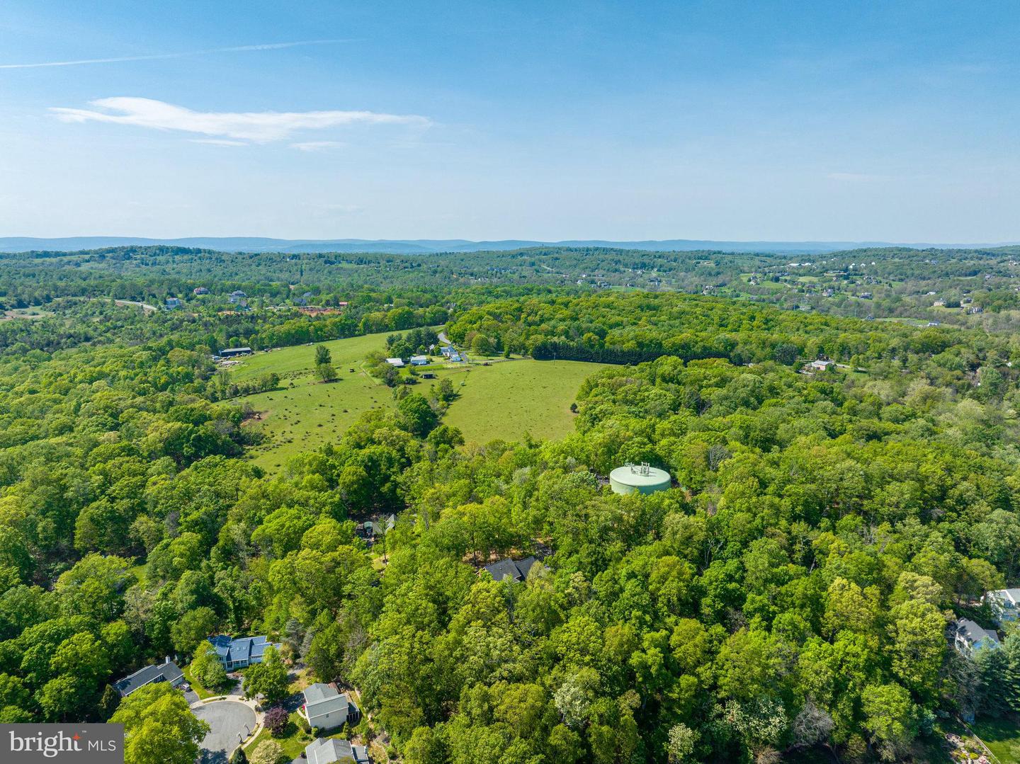 520 CLAGETT ST SW, LEESBURG, Virginia 20175, 4 Bedrooms Bedrooms, ,3 BathroomsBathrooms,Residential,For sale,520 CLAGETT ST SW,VALO2094560 MLS # VALO2094560