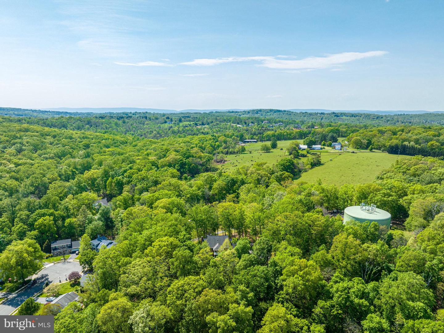 520 CLAGETT ST SW, LEESBURG, Virginia 20175, 4 Bedrooms Bedrooms, ,3 BathroomsBathrooms,Residential,For sale,520 CLAGETT ST SW,VALO2094560 MLS # VALO2094560