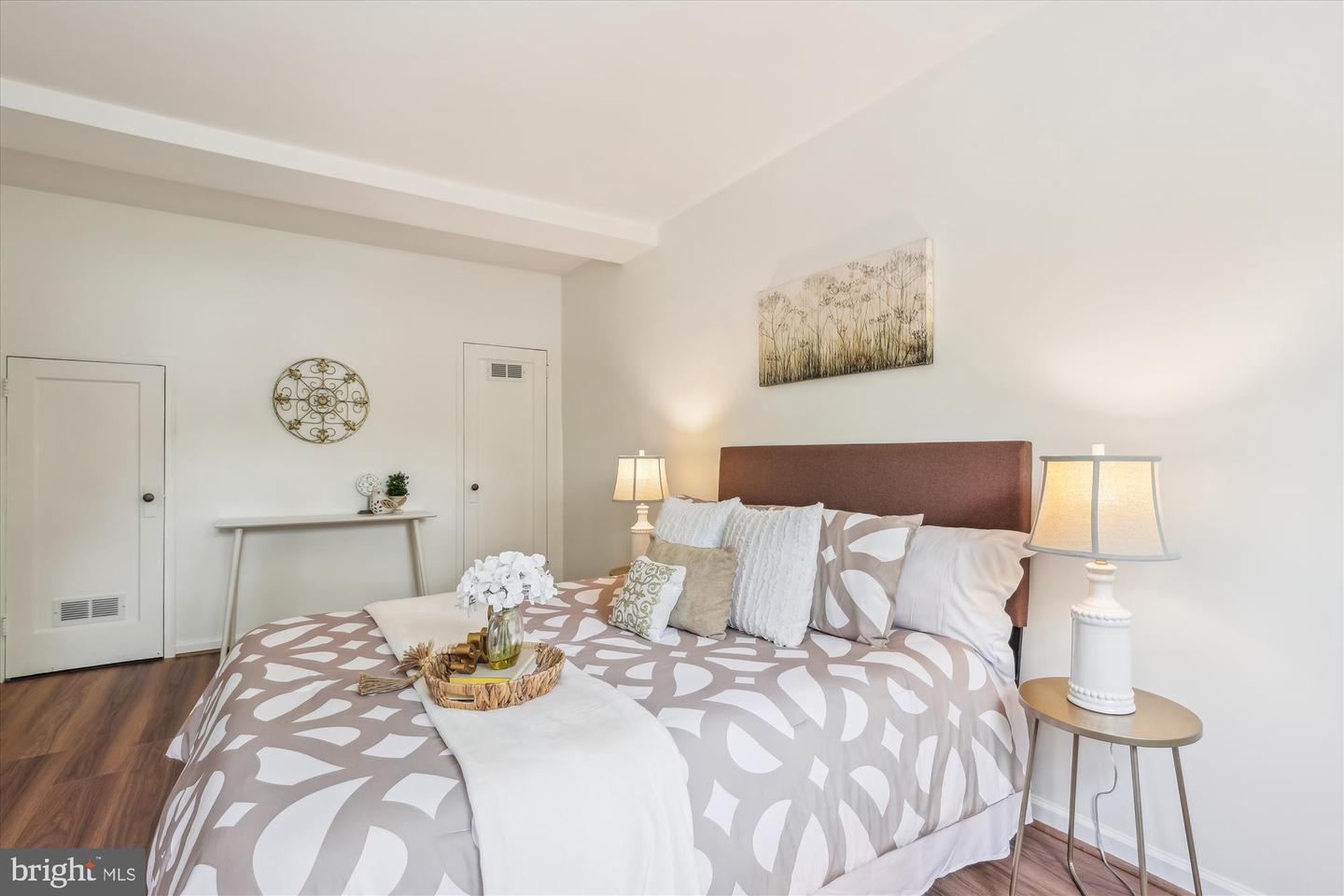 3733 GUNSTON RD, ALEXANDRIA, Virginia 22302, 2 Bedrooms Bedrooms, ,1 BathroomBathrooms,Residential,For sale,3733 GUNSTON RD,VAAX2044460 MLS # VAAX2044460