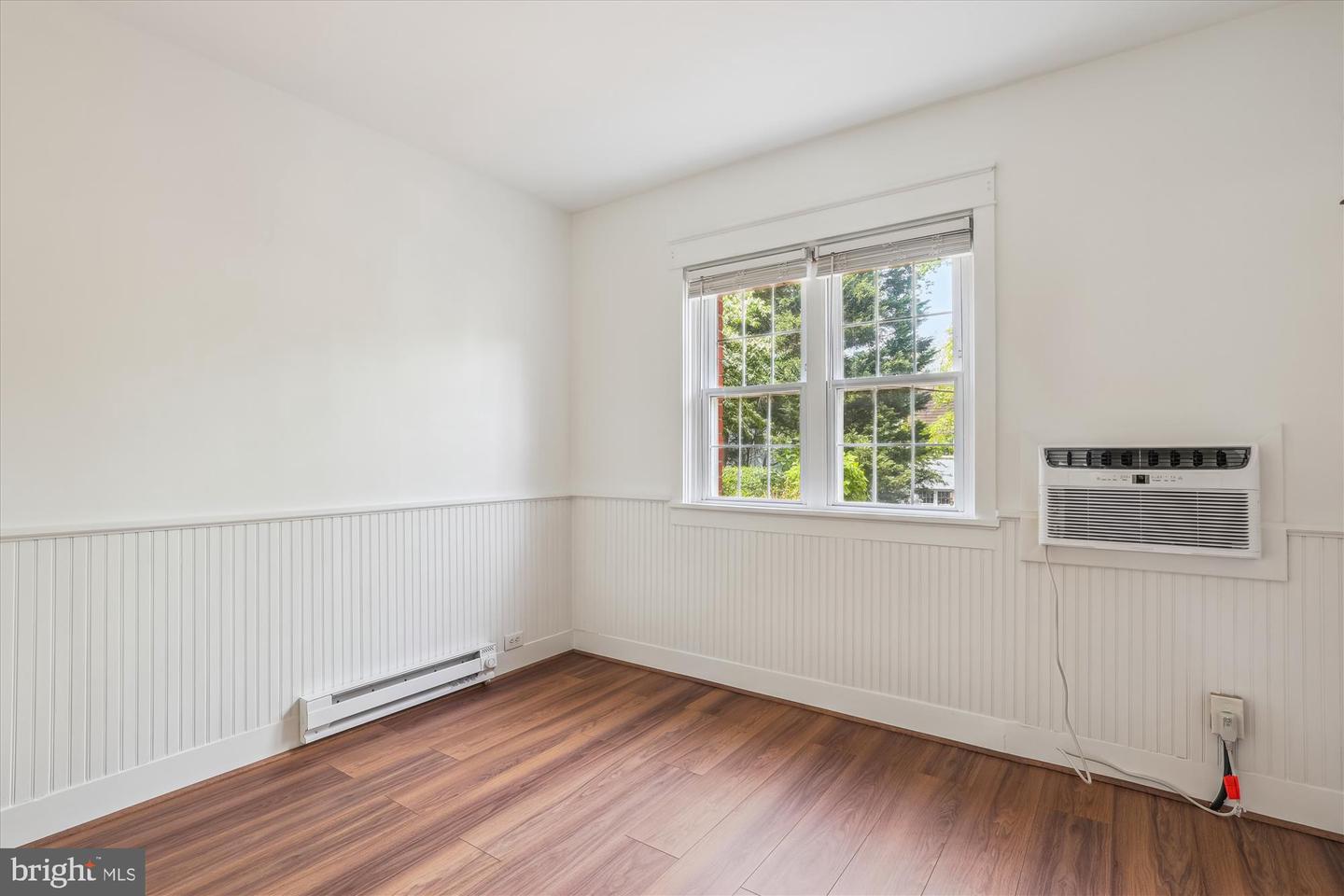 3733 GUNSTON RD, ALEXANDRIA, Virginia 22302, 2 Bedrooms Bedrooms, ,1 BathroomBathrooms,Residential,For sale,3733 GUNSTON RD,VAAX2044460 MLS # VAAX2044460