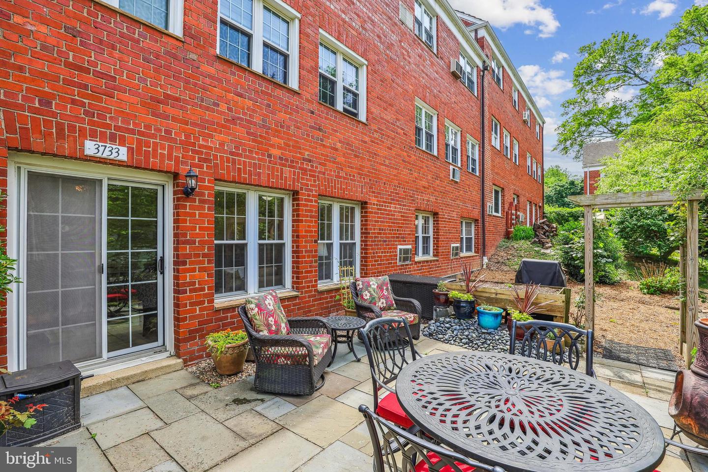 3733 GUNSTON RD, ALEXANDRIA, Virginia 22302, 2 Bedrooms Bedrooms, ,1 BathroomBathrooms,Residential,For sale,3733 GUNSTON RD,VAAX2044460 MLS # VAAX2044460