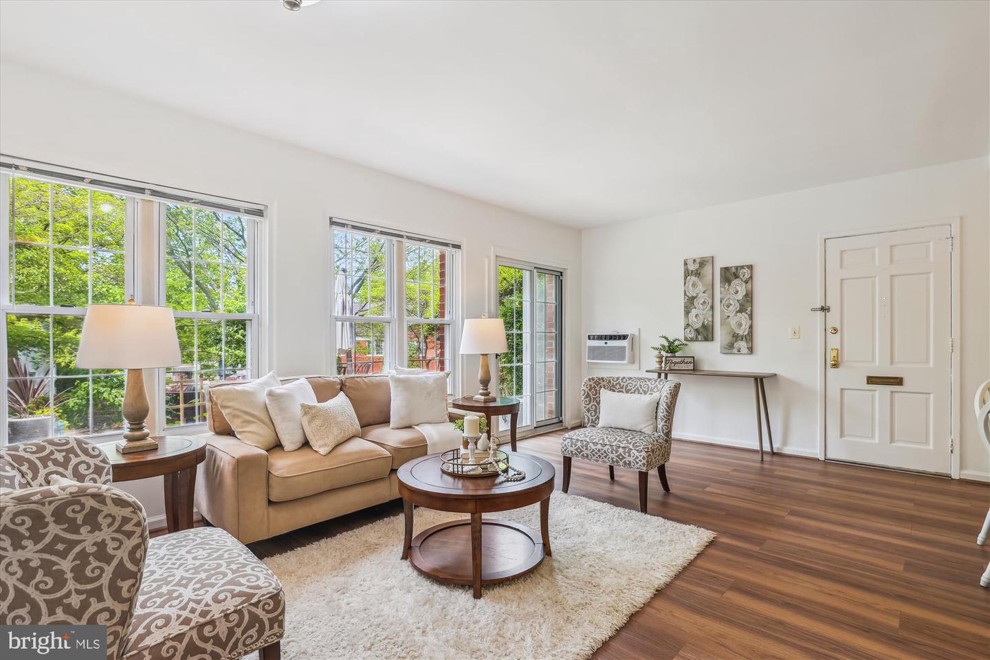 3733 GUNSTON RD, ALEXANDRIA, Virginia 22302, 2 Bedrooms Bedrooms, ,1 BathroomBathrooms,Residential,For sale,3733 GUNSTON RD,VAAX2044460 MLS # VAAX2044460