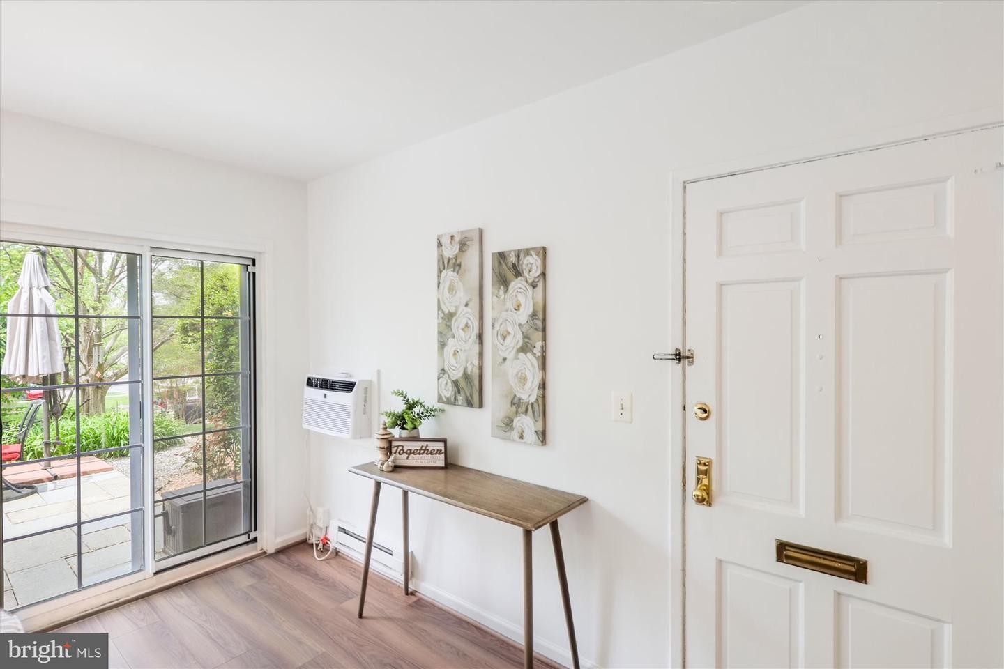 3733 GUNSTON RD, ALEXANDRIA, Virginia 22302, 2 Bedrooms Bedrooms, ,1 BathroomBathrooms,Residential,For sale,3733 GUNSTON RD,VAAX2044460 MLS # VAAX2044460