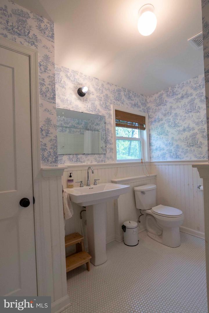 1386 KHYBER PASS, LINDEN, Virginia 22642, 3 Bedrooms Bedrooms, ,2 BathroomsBathrooms,Residential,For sale,1386 KHYBER PASS,VAWR2010986 MLS # VAWR2010986