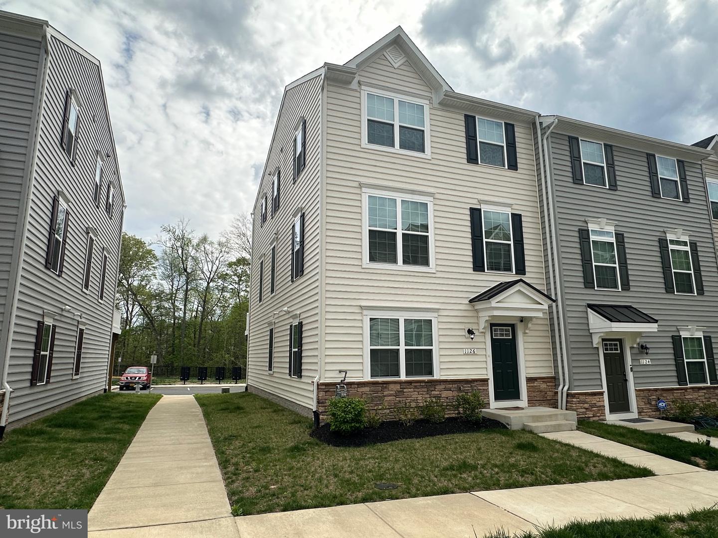 1126 DOVETAIL CIR, FREDERICKSBURG, Virginia 22401, 4 Bedrooms Bedrooms, ,3 BathroomsBathrooms,Residential,For sale,1126 DOVETAIL CIR,VAFB2008042 MLS # VAFB2008042