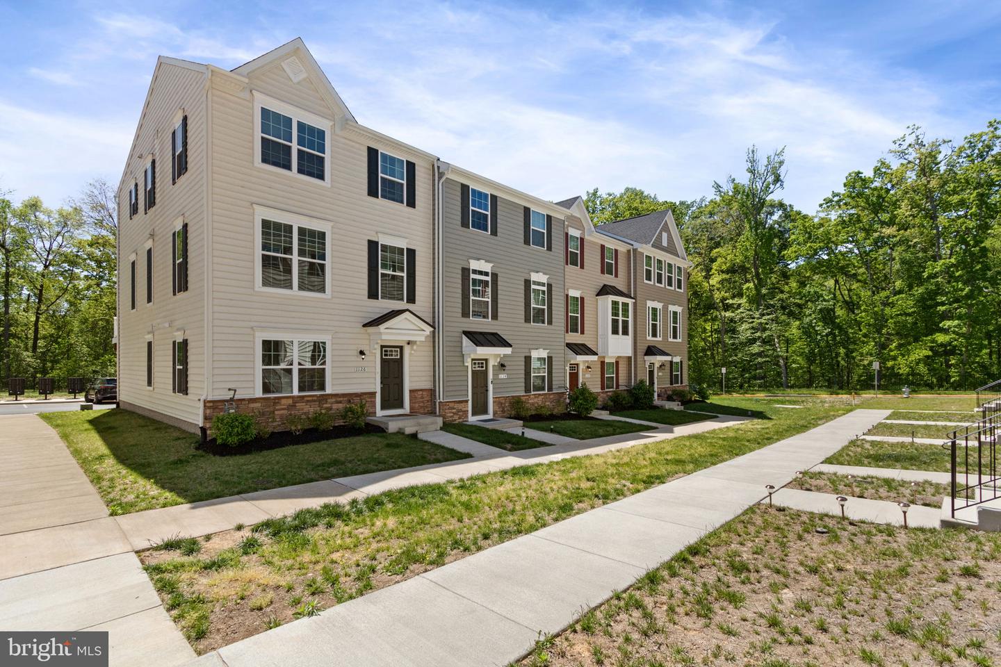1126 DOVETAIL CIR, FREDERICKSBURG, Virginia 22401, 4 Bedrooms Bedrooms, ,3 BathroomsBathrooms,Residential,For sale,1126 DOVETAIL CIR,VAFB2008042 MLS # VAFB2008042