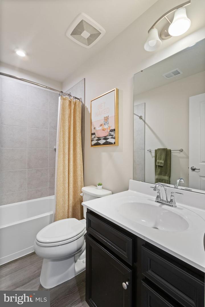 1126 DOVETAIL CIR, FREDERICKSBURG, Virginia 22401, 4 Bedrooms Bedrooms, ,3 BathroomsBathrooms,Residential,For sale,1126 DOVETAIL CIR,VAFB2008042 MLS # VAFB2008042