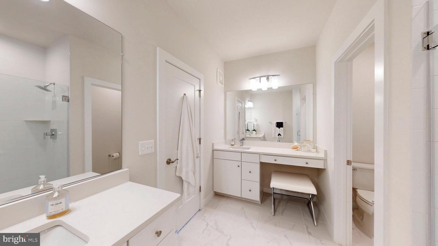 204 PETITE SIRAH TER SE, LEESBURG, Virginia 20175, 3 Bedrooms Bedrooms, ,2 BathroomsBathrooms,Residential,For sale,204 PETITE SIRAH TER SE,VALO2094578 MLS # VALO2094578
