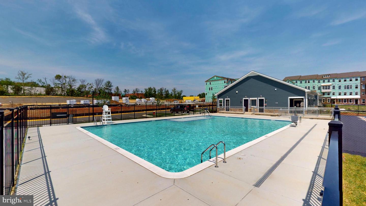 204 PETITE SIRAH TER SE, LEESBURG, Virginia 20175, 3 Bedrooms Bedrooms, ,2 BathroomsBathrooms,Residential,For sale,204 PETITE SIRAH TER SE,VALO2094578 MLS # VALO2094578