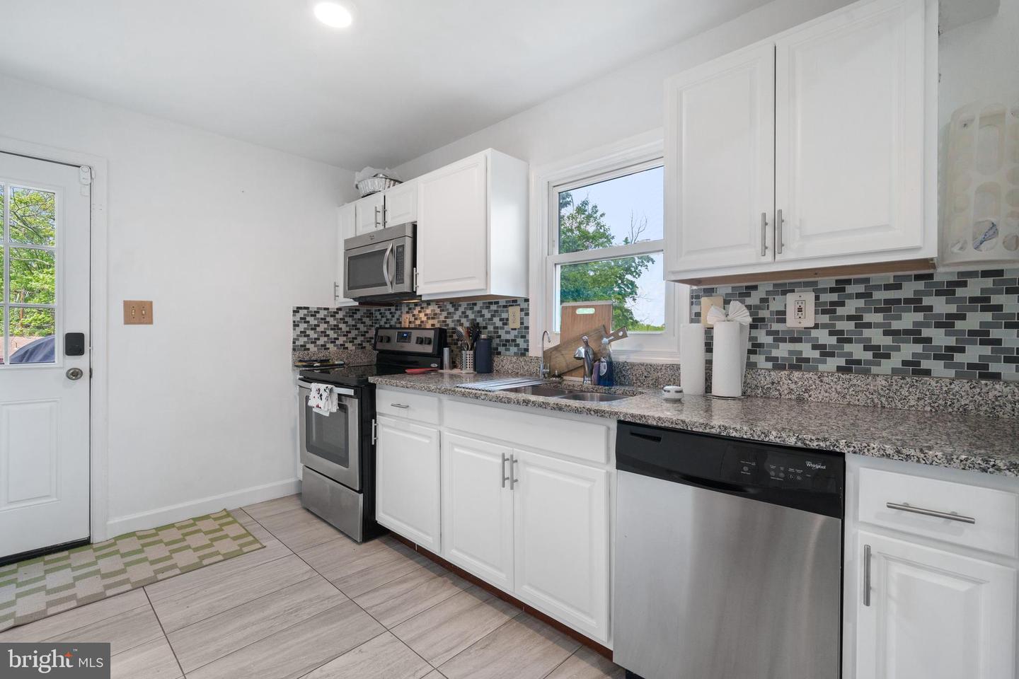 13432 FOREST GLEN RD, WOODBRIDGE, Virginia 22191, 5 Bedrooms Bedrooms, ,2 BathroomsBathrooms,Residential,For sale,13432 FOREST GLEN RD,VAPW2092710 MLS # VAPW2092710