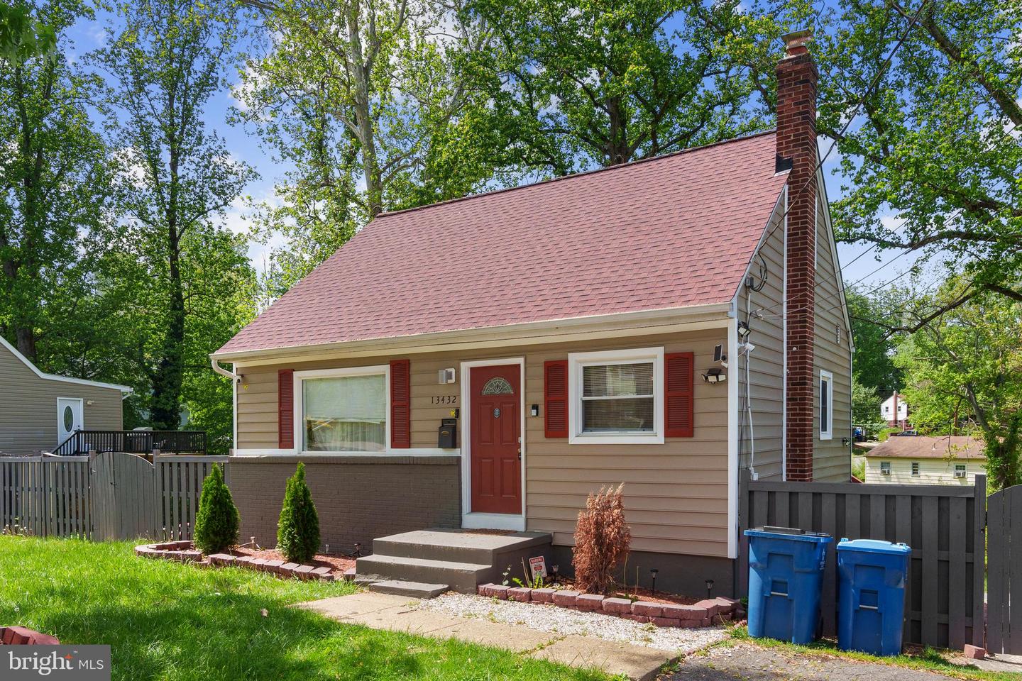 13432 FOREST GLEN RD, WOODBRIDGE, Virginia 22191, 5 Bedrooms Bedrooms, ,2 BathroomsBathrooms,Residential,For sale,13432 FOREST GLEN RD,VAPW2092710 MLS # VAPW2092710