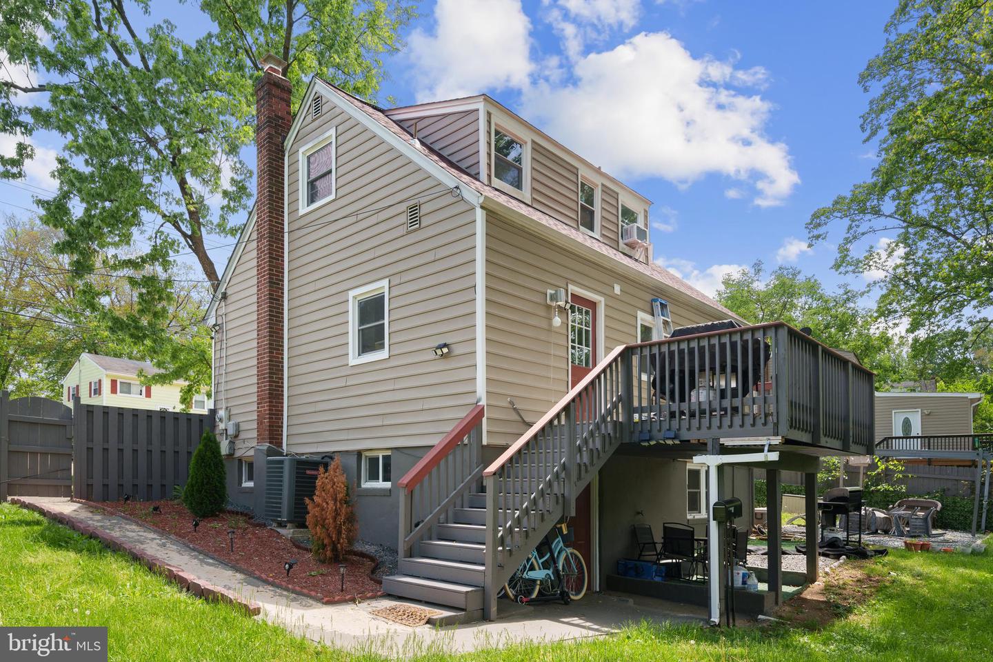 13432 FOREST GLEN RD, WOODBRIDGE, Virginia 22191, 5 Bedrooms Bedrooms, ,2 BathroomsBathrooms,Residential,For sale,13432 FOREST GLEN RD,VAPW2092710 MLS # VAPW2092710