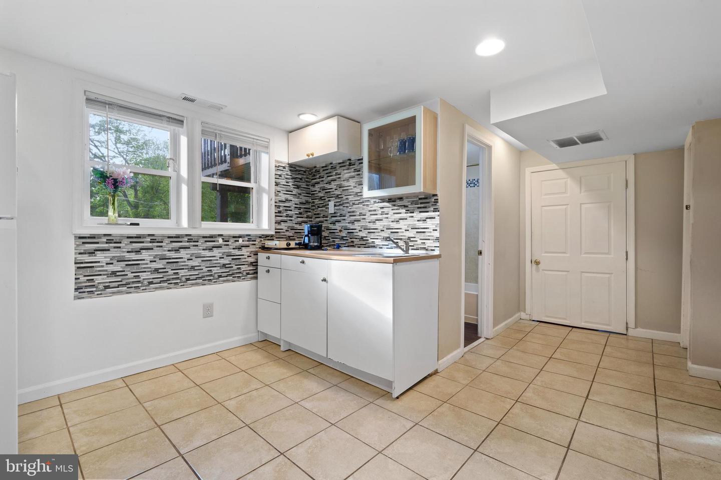 13432 FOREST GLEN RD, WOODBRIDGE, Virginia 22191, 5 Bedrooms Bedrooms, ,2 BathroomsBathrooms,Residential,For sale,13432 FOREST GLEN RD,VAPW2092710 MLS # VAPW2092710