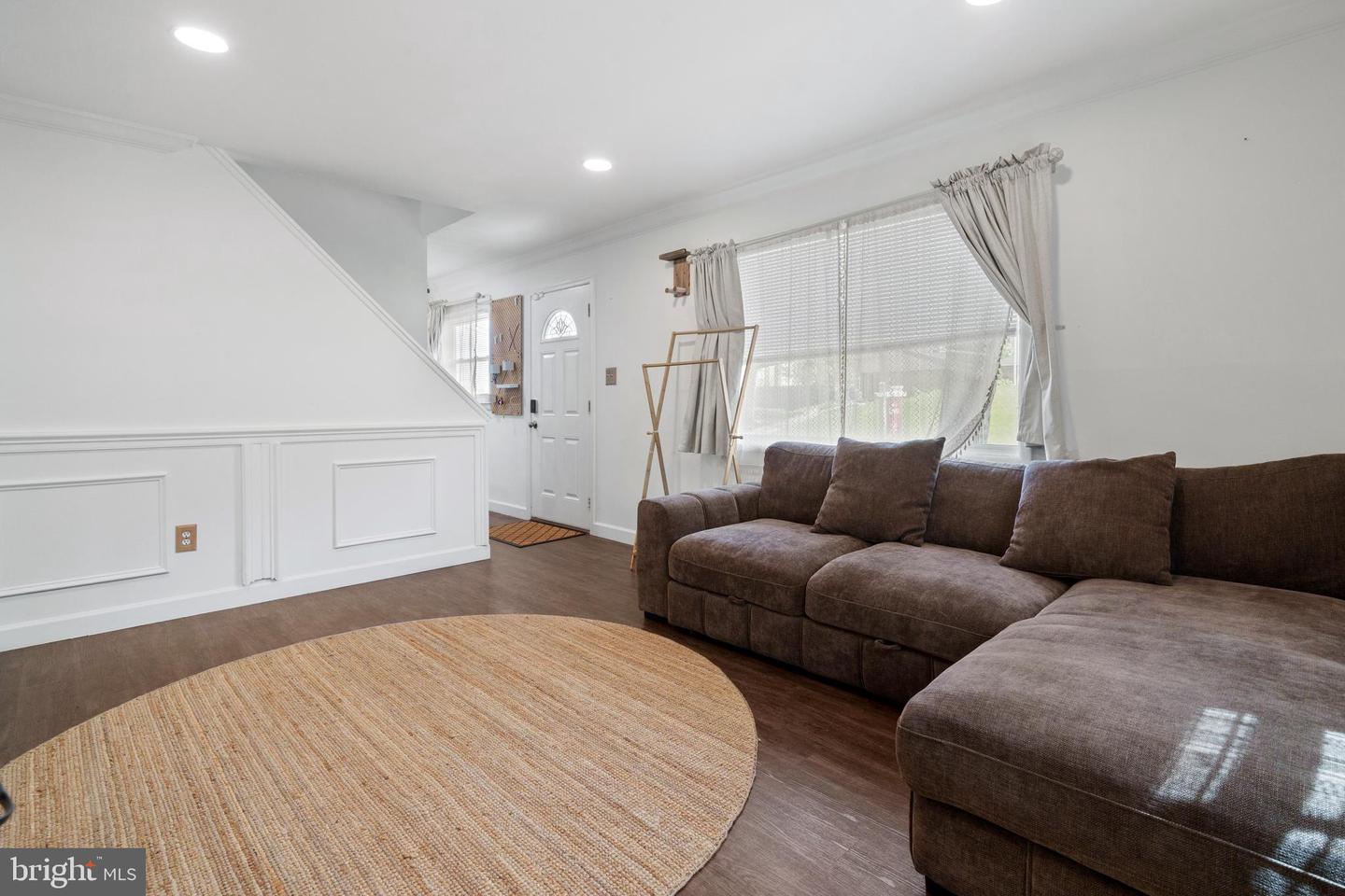 13432 FOREST GLEN RD, WOODBRIDGE, Virginia 22191, 5 Bedrooms Bedrooms, ,2 BathroomsBathrooms,Residential,For sale,13432 FOREST GLEN RD,VAPW2092710 MLS # VAPW2092710