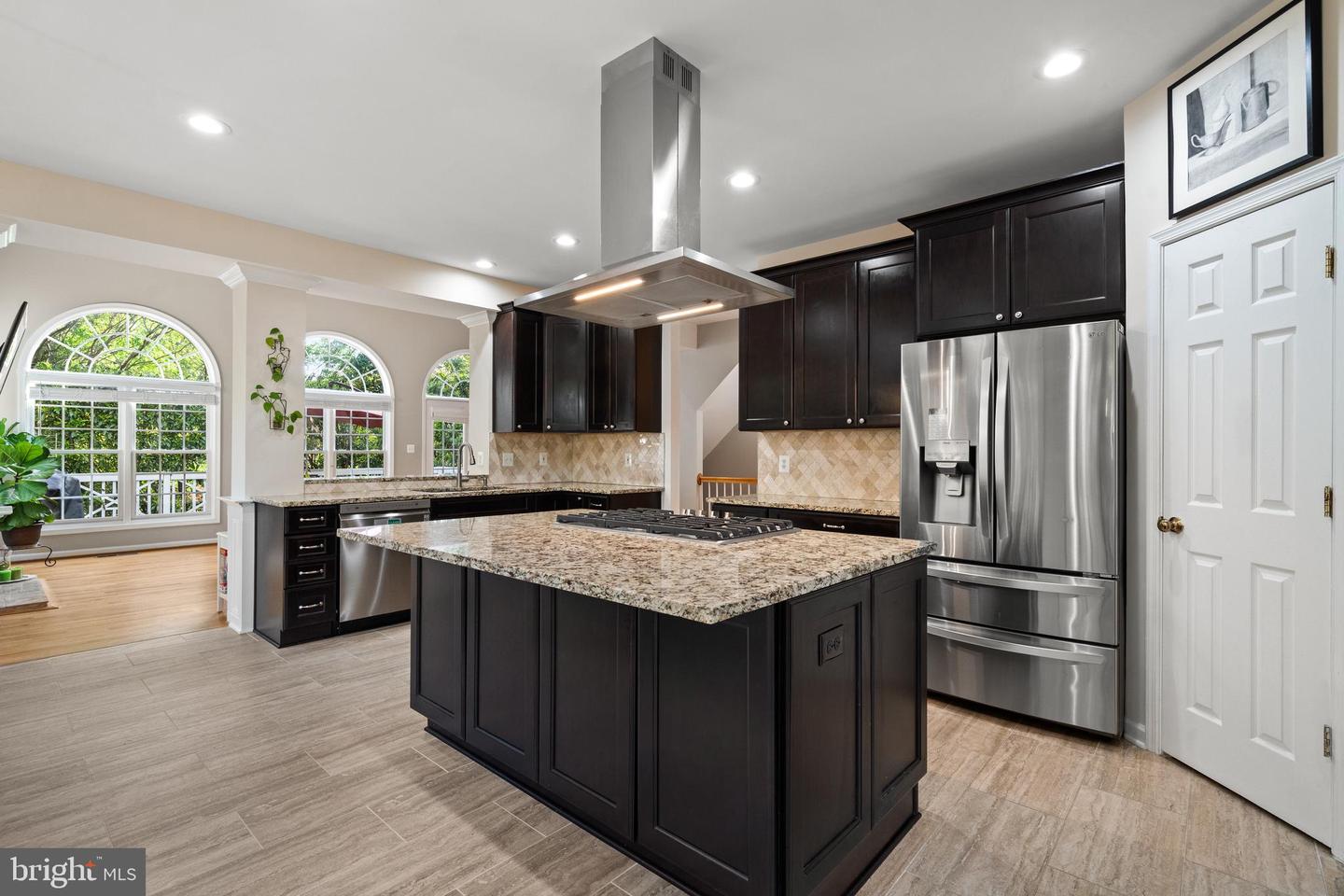 6221 JEAN LOUISE WAY, ALEXANDRIA, Virginia 22310, 5 Bedrooms Bedrooms, ,4 BathroomsBathrooms,Residential,For sale,6221 JEAN LOUISE WAY,VAFX2236072 MLS # VAFX2236072