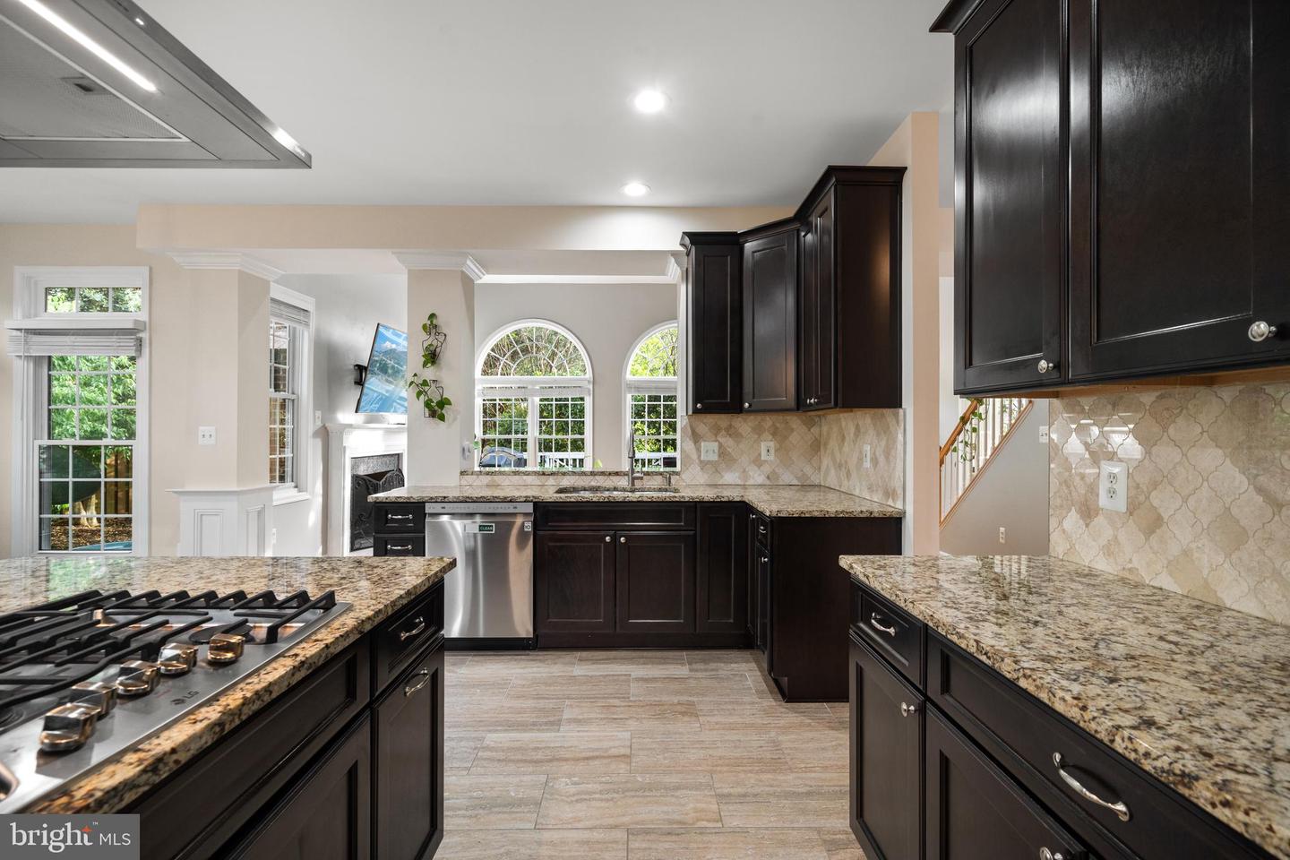 6221 JEAN LOUISE WAY, ALEXANDRIA, Virginia 22310, 5 Bedrooms Bedrooms, ,4 BathroomsBathrooms,Residential,For sale,6221 JEAN LOUISE WAY,VAFX2236072 MLS # VAFX2236072