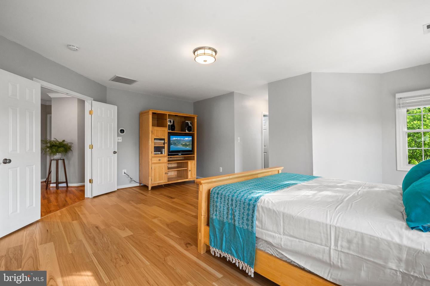6221 JEAN LOUISE WAY, ALEXANDRIA, Virginia 22310, 5 Bedrooms Bedrooms, ,4 BathroomsBathrooms,Residential,For sale,6221 JEAN LOUISE WAY,VAFX2236072 MLS # VAFX2236072