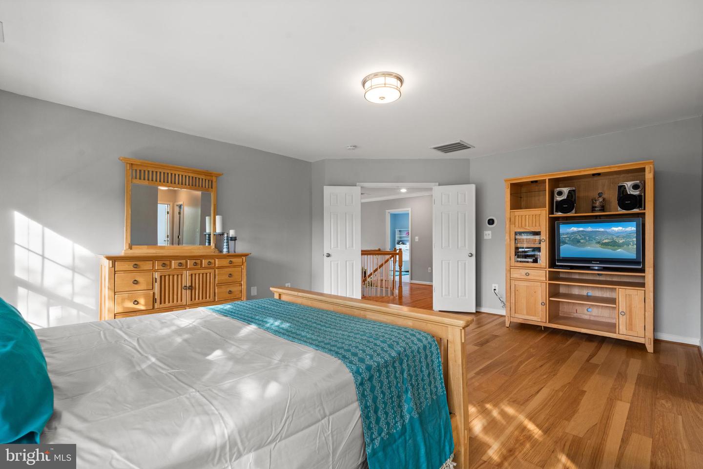 6221 JEAN LOUISE WAY, ALEXANDRIA, Virginia 22310, 5 Bedrooms Bedrooms, ,4 BathroomsBathrooms,Residential,For sale,6221 JEAN LOUISE WAY,VAFX2236072 MLS # VAFX2236072