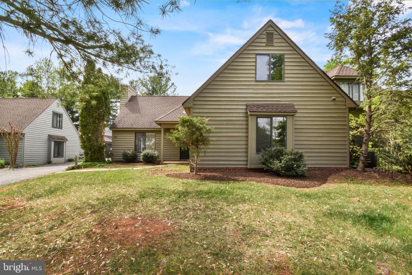 1132 AMBER RIDGE RD, CHARLOTTESVILLE, Virginia 22901, 4 Bedrooms Bedrooms, ,2 BathroomsBathrooms,Residential,For sale,1132 AMBER RIDGE RD,VAAB2000954 MLS # VAAB2000954