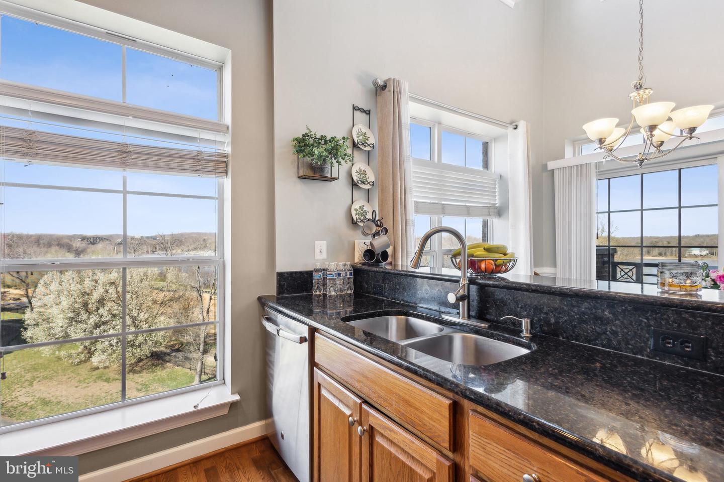 820 BELMONT BAY DR #405, WOODBRIDGE, Virginia 22191, 3 Bedrooms Bedrooms, ,3 BathroomsBathrooms,Residential,For sale,820 BELMONT BAY DR #405,VAPW2092736 MLS # VAPW2092736