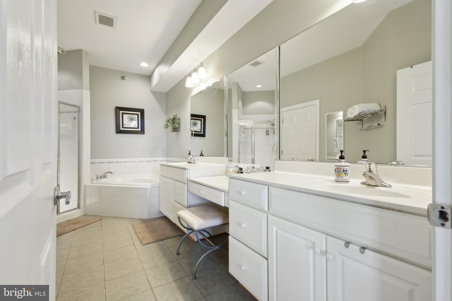 820 BELMONT BAY DR #405, WOODBRIDGE, Virginia 22191, 3 Bedrooms Bedrooms, ,3 BathroomsBathrooms,Residential,For sale,820 BELMONT BAY DR #405,VAPW2092736 MLS # VAPW2092736