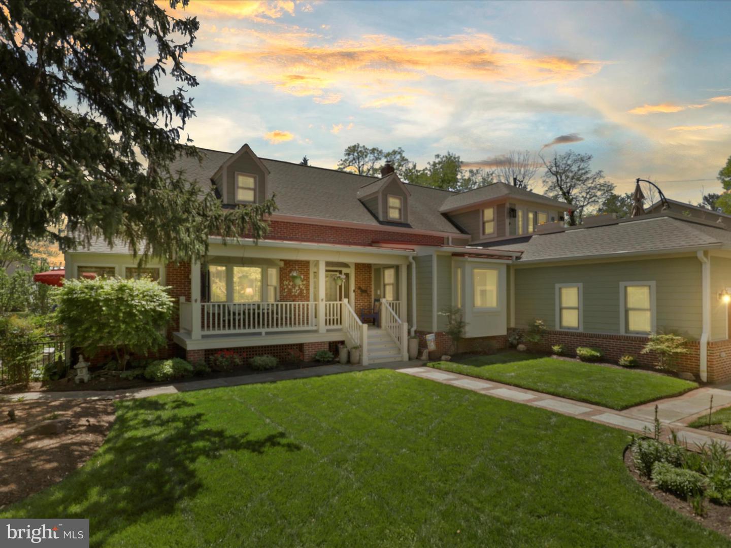 432 ORCHARD ST NW, VIENNA, Virginia 22180, 5 Bedrooms Bedrooms, 20 Rooms Rooms,4 BathroomsBathrooms,Residential,For sale,432 ORCHARD ST NW,VAFX2236226 MLS # VAFX2236226