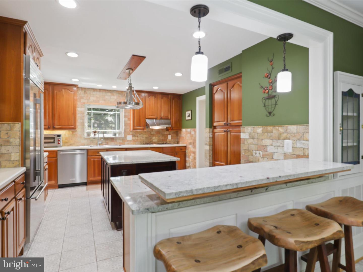 432 ORCHARD ST NW, VIENNA, Virginia 22180, 5 Bedrooms Bedrooms, 20 Rooms Rooms,4 BathroomsBathrooms,Residential,For sale,432 ORCHARD ST NW,VAFX2236226 MLS # VAFX2236226