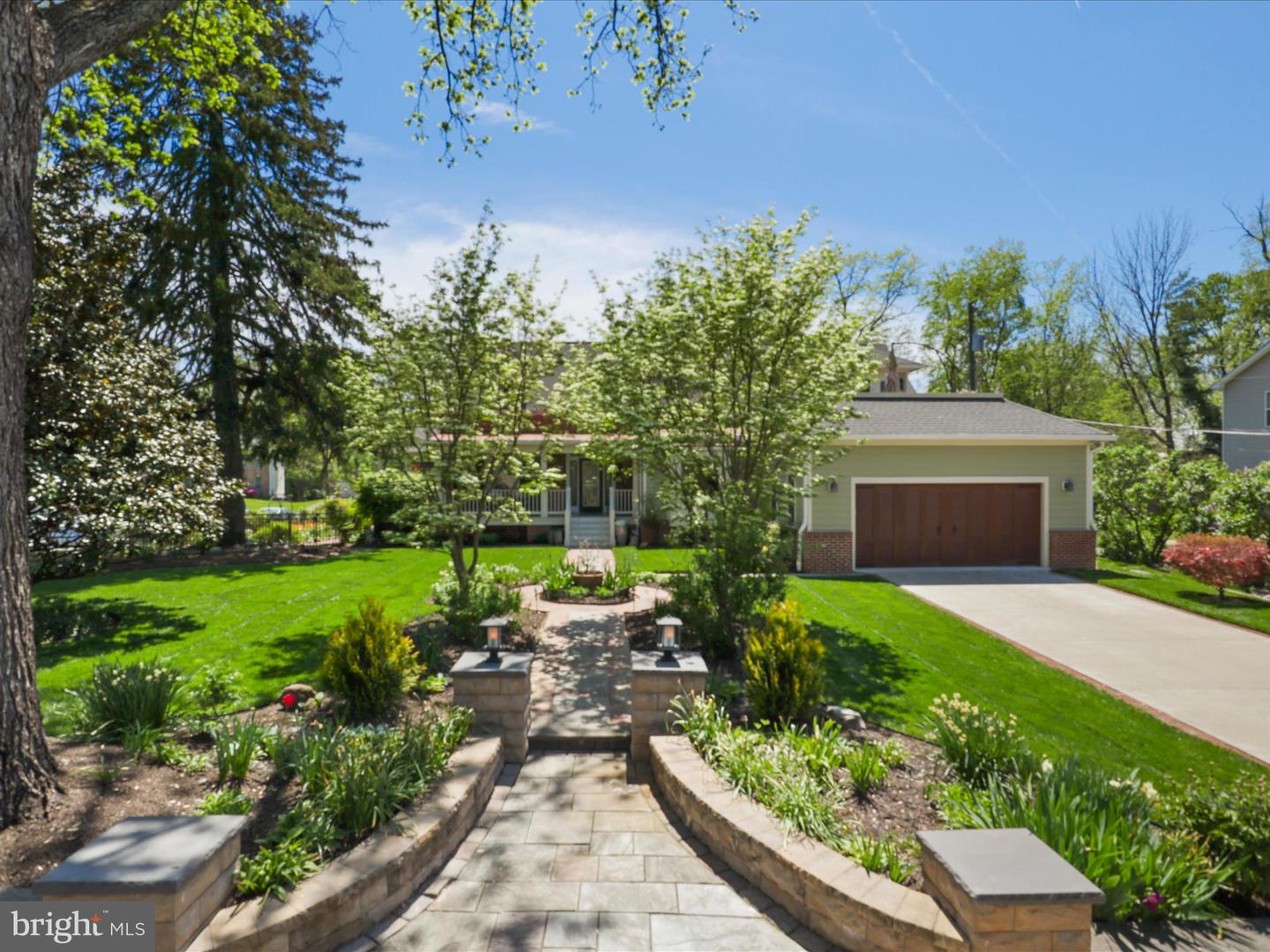 432 ORCHARD ST NW, VIENNA, Virginia 22180, 5 Bedrooms Bedrooms, 20 Rooms Rooms,4 BathroomsBathrooms,Residential,For sale,432 ORCHARD ST NW,VAFX2236226 MLS # VAFX2236226