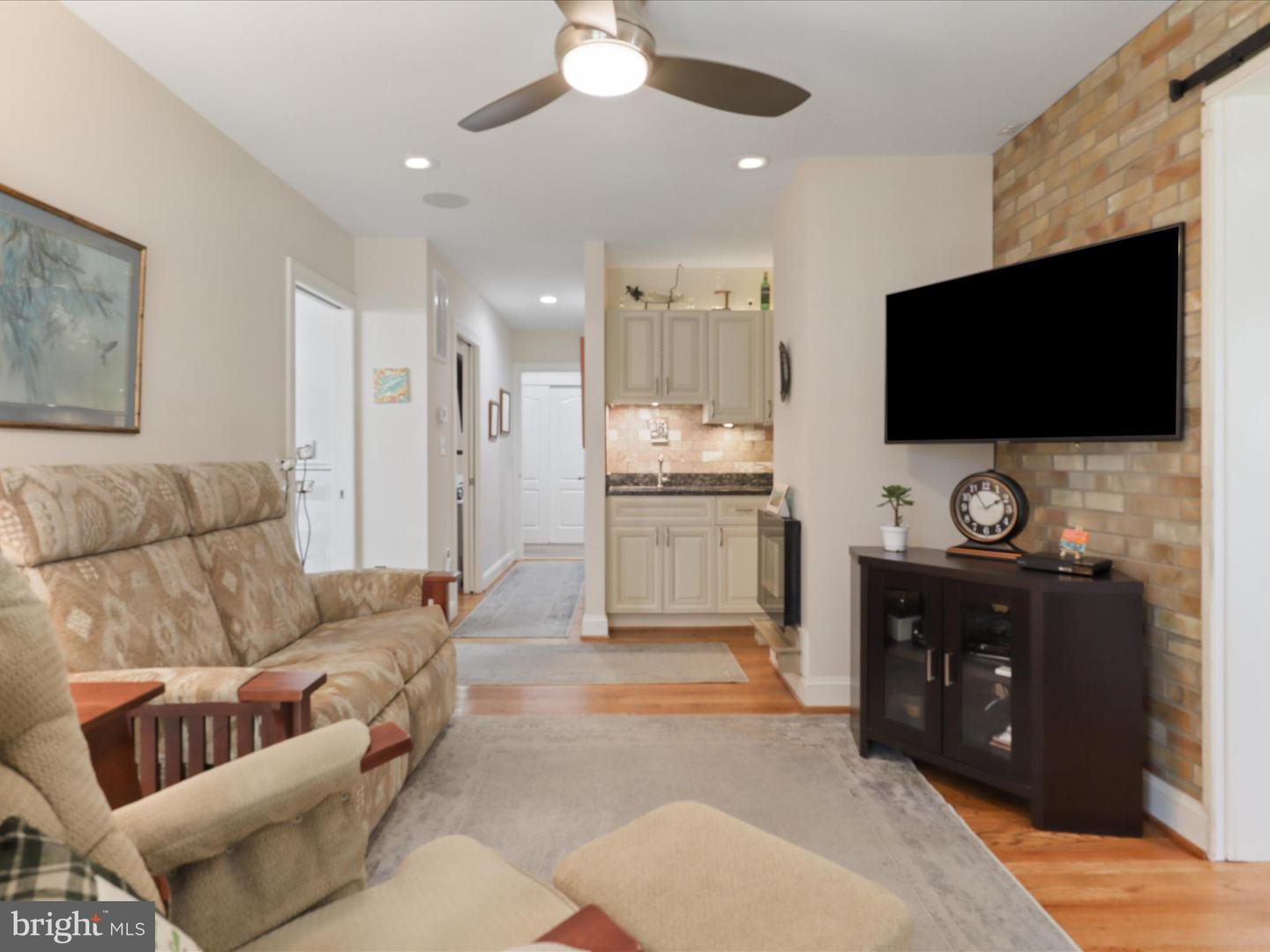432 ORCHARD ST NW, VIENNA, Virginia 22180, 5 Bedrooms Bedrooms, 20 Rooms Rooms,4 BathroomsBathrooms,Residential,For sale,432 ORCHARD ST NW,VAFX2236226 MLS # VAFX2236226