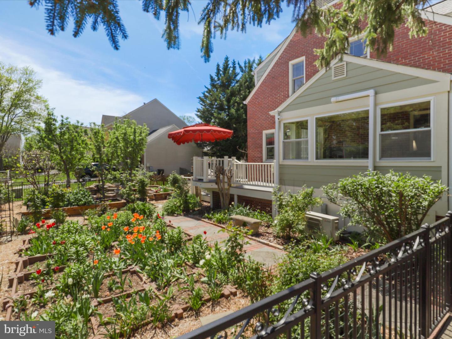 432 ORCHARD ST NW, VIENNA, Virginia 22180, 5 Bedrooms Bedrooms, 20 Rooms Rooms,4 BathroomsBathrooms,Residential,For sale,432 ORCHARD ST NW,VAFX2236226 MLS # VAFX2236226