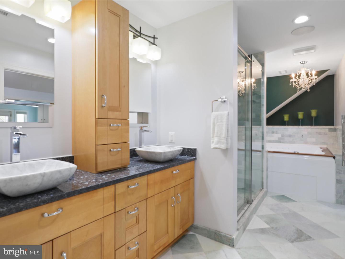 432 ORCHARD ST NW, VIENNA, Virginia 22180, 5 Bedrooms Bedrooms, 20 Rooms Rooms,4 BathroomsBathrooms,Residential,For sale,432 ORCHARD ST NW,VAFX2236226 MLS # VAFX2236226