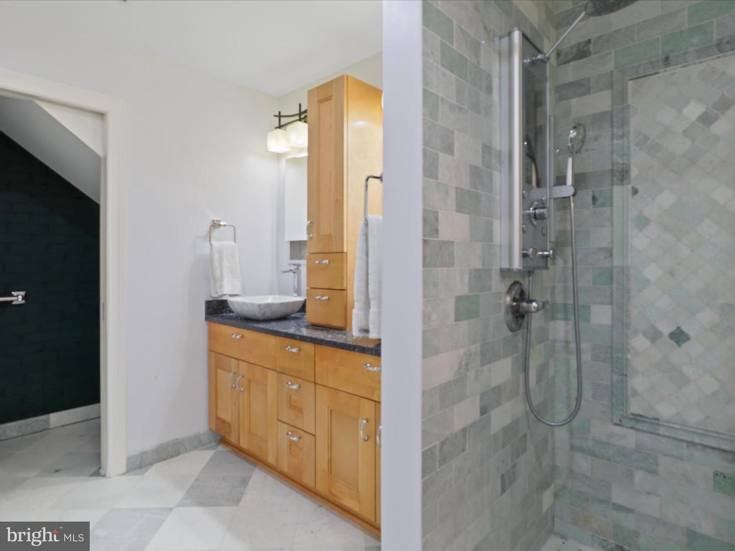 432 ORCHARD ST NW, VIENNA, Virginia 22180, 5 Bedrooms Bedrooms, 20 Rooms Rooms,4 BathroomsBathrooms,Residential,For sale,432 ORCHARD ST NW,VAFX2236226 MLS # VAFX2236226