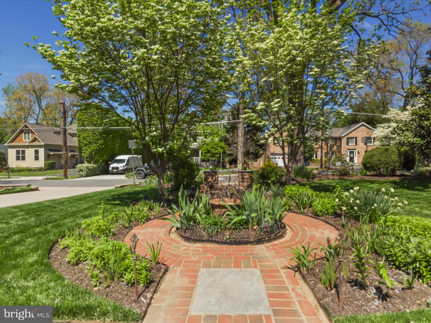 432 ORCHARD ST NW, VIENNA, Virginia 22180, 5 Bedrooms Bedrooms, 20 Rooms Rooms,4 BathroomsBathrooms,Residential,For sale,432 ORCHARD ST NW,VAFX2236226 MLS # VAFX2236226