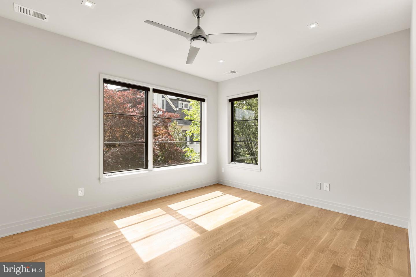4640 Q ST NW, WASHINGTON, District Of Columbia 20007, 5 Bedrooms Bedrooms, ,4 BathroomsBathrooms,Residential,For sale,4640 Q ST NW,DCDC2197032 MLS # DCDC2197032