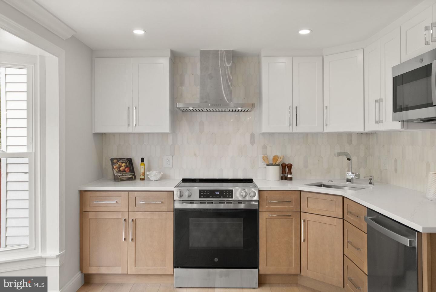 3166 ELLENWOOD DR, FAIRFAX, Virginia 22031, 3 Bedrooms Bedrooms, ,3 BathroomsBathrooms,Residential,For sale,3166 ELLENWOOD DR,VAFX2236058 MLS # VAFX2236058