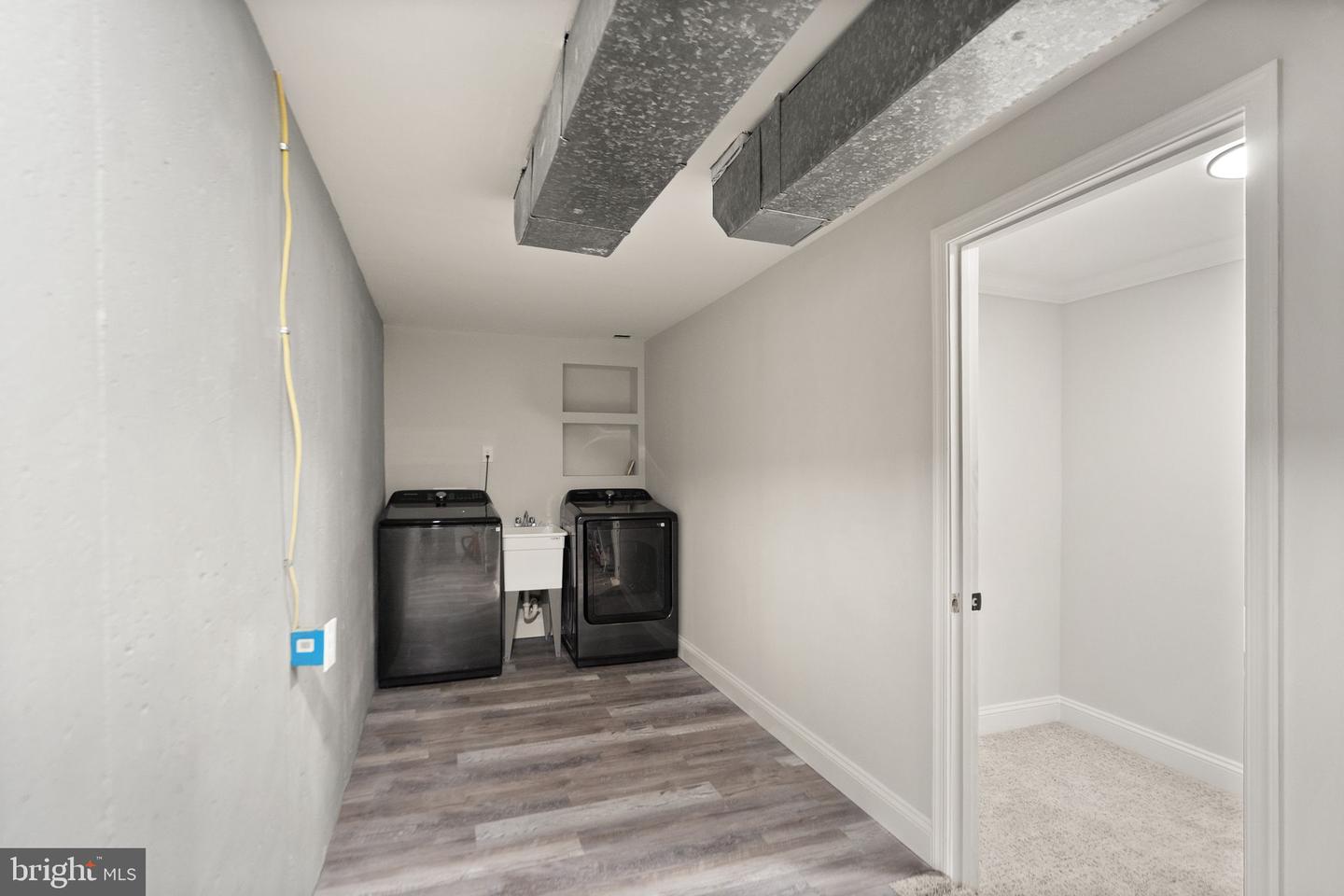 3166 ELLENWOOD DR, FAIRFAX, Virginia 22031, 3 Bedrooms Bedrooms, ,3 BathroomsBathrooms,Residential,For sale,3166 ELLENWOOD DR,VAFX2236058 MLS # VAFX2236058