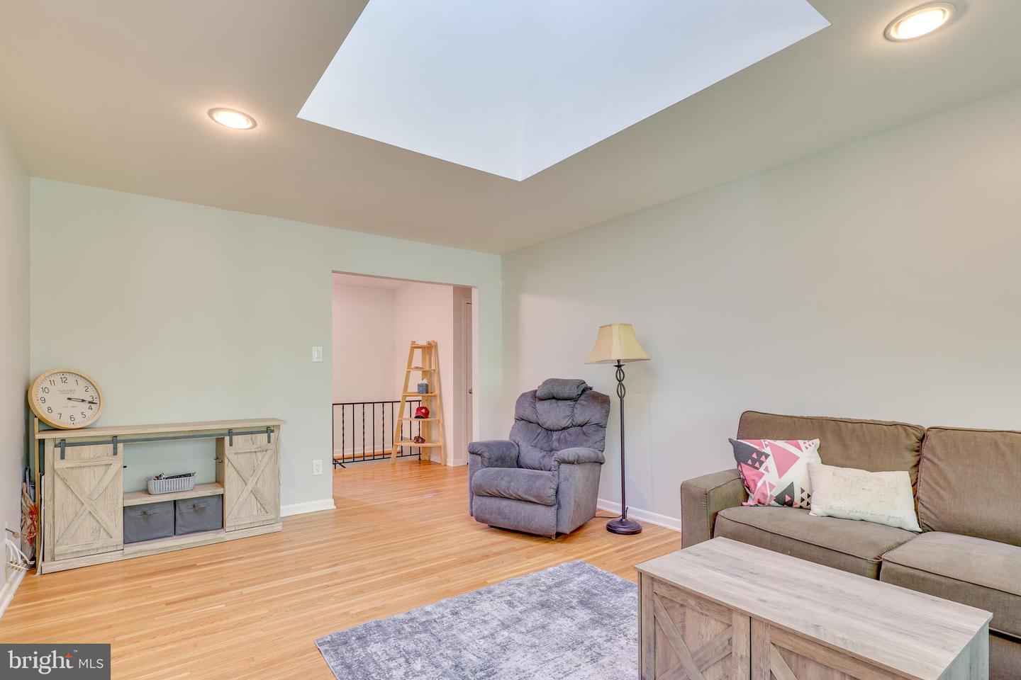 6921 ASHBURY DR, SPRINGFIELD, Virginia 22152, 5 Bedrooms Bedrooms, ,3 BathroomsBathrooms,Residential,For sale,6921 ASHBURY DR,VAFX2236250 MLS # VAFX2236250