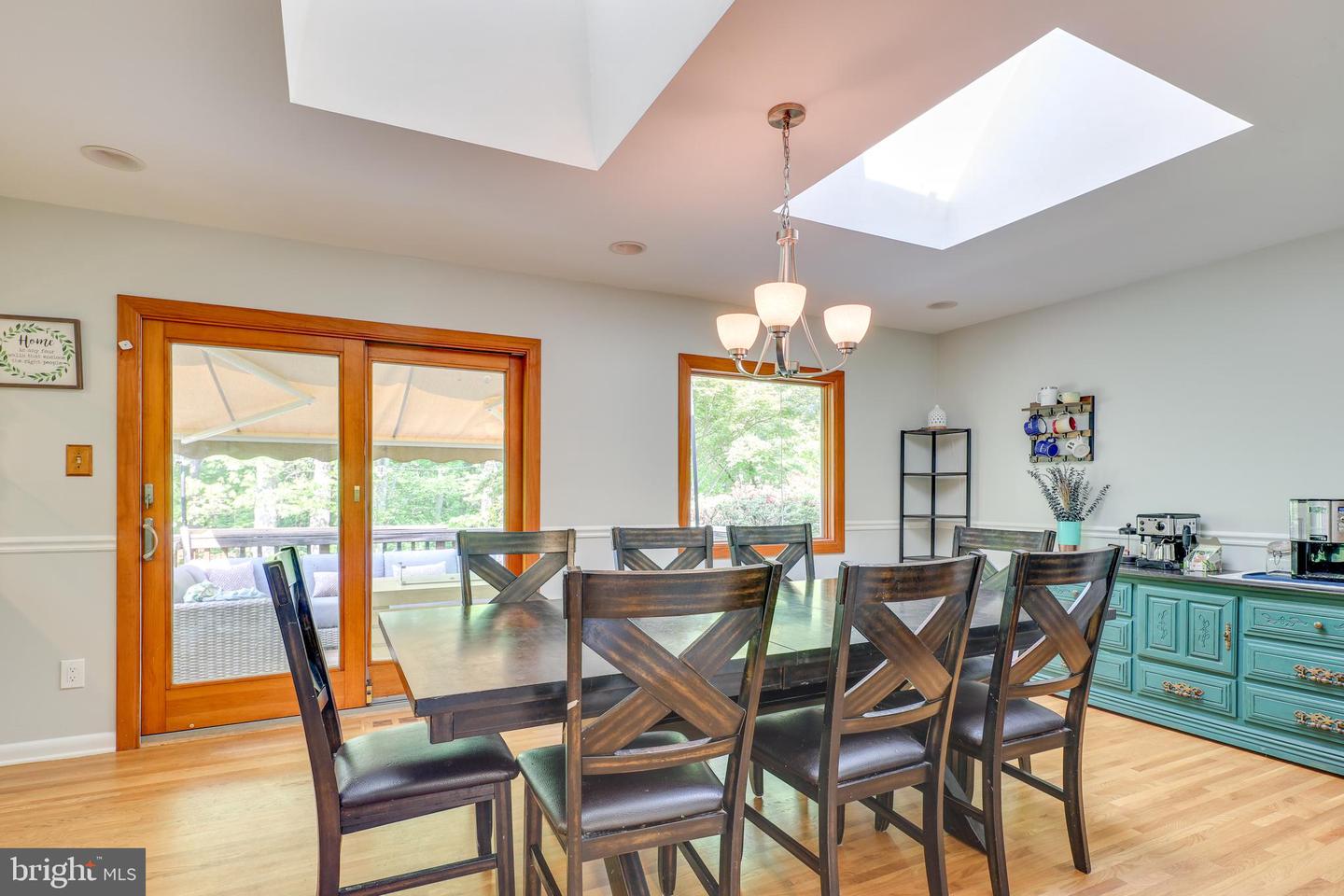 6921 ASHBURY DR, SPRINGFIELD, Virginia 22152, 5 Bedrooms Bedrooms, ,3 BathroomsBathrooms,Residential,For sale,6921 ASHBURY DR,VAFX2236250 MLS # VAFX2236250