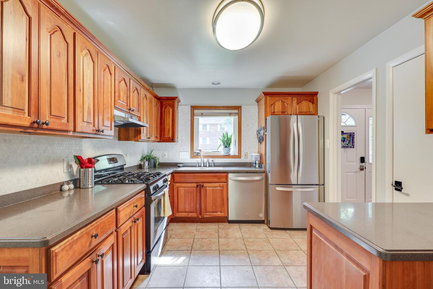 6921 ASHBURY DR, SPRINGFIELD, Virginia 22152, 5 Bedrooms Bedrooms, ,3 BathroomsBathrooms,Residential,For sale,6921 ASHBURY DR,VAFX2236250 MLS # VAFX2236250