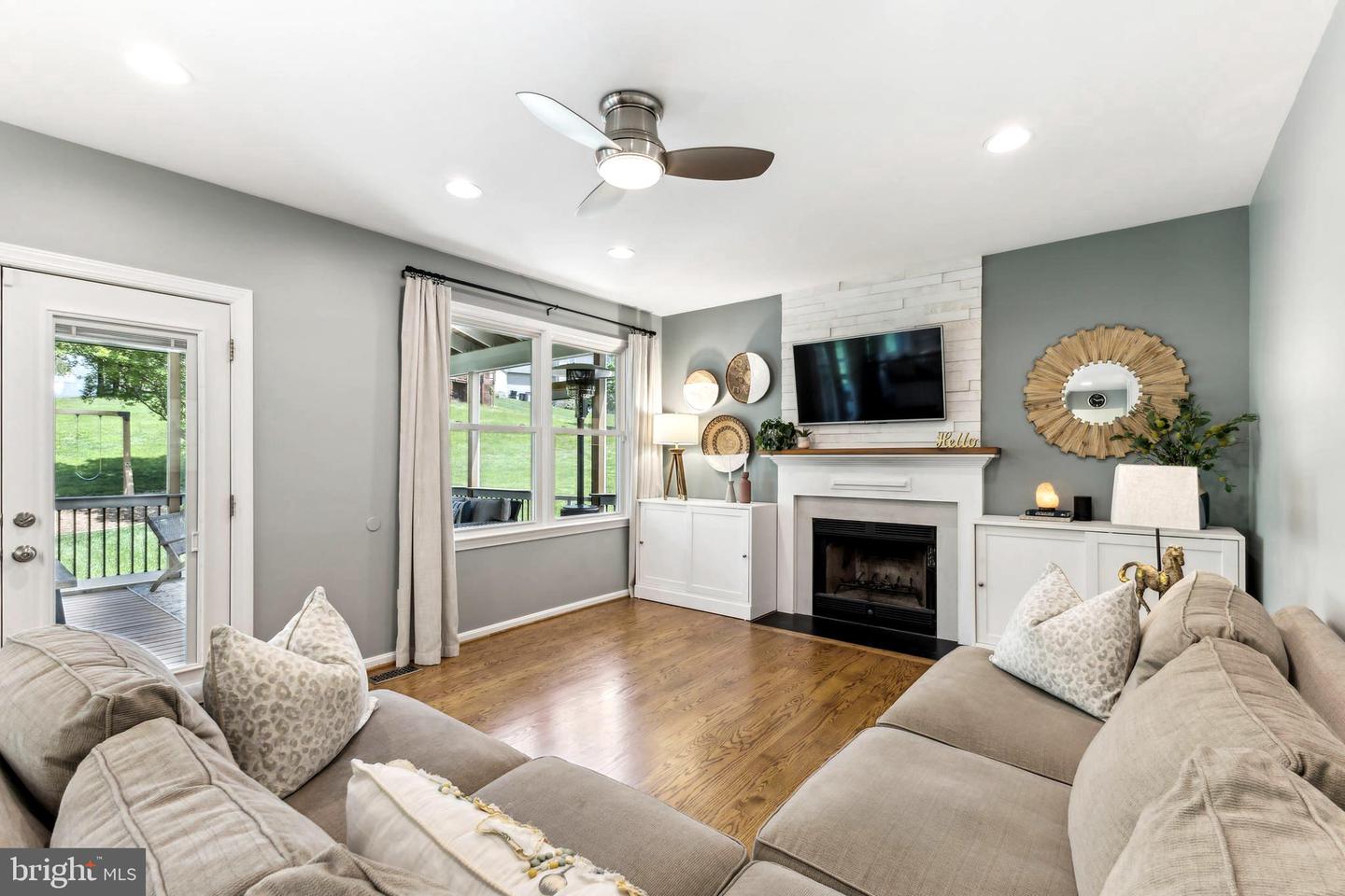 16069 HAYES LN, WOODBRIDGE, Virginia 22191, 4 Bedrooms Bedrooms, ,3 BathroomsBathrooms,Residential,For sale,16069 HAYES LN,VAPW2092804 MLS # VAPW2092804