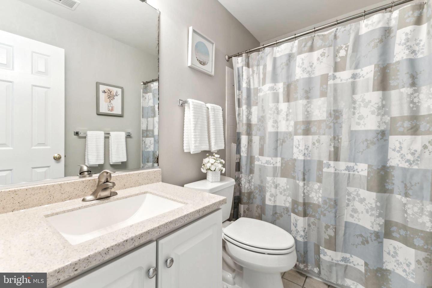 16069 HAYES LN, WOODBRIDGE, Virginia 22191, 4 Bedrooms Bedrooms, ,3 BathroomsBathrooms,Residential,For sale,16069 HAYES LN,VAPW2092804 MLS # VAPW2092804