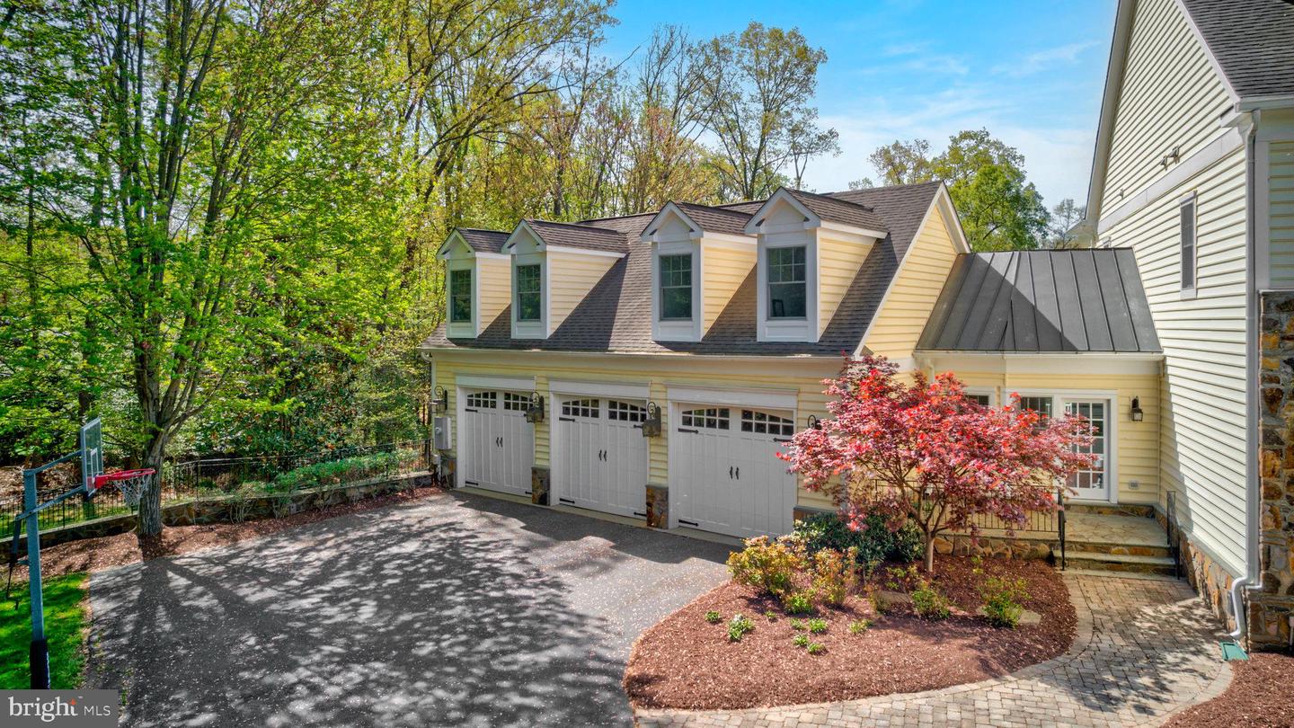 12205 THOROUGHBRED RD, OAK HILL, Virginia 20171, 7 Bedrooms Bedrooms, ,8 BathroomsBathrooms,Residential,For sale,12205 THOROUGHBRED RD,VAFX2236310 MLS # VAFX2236310