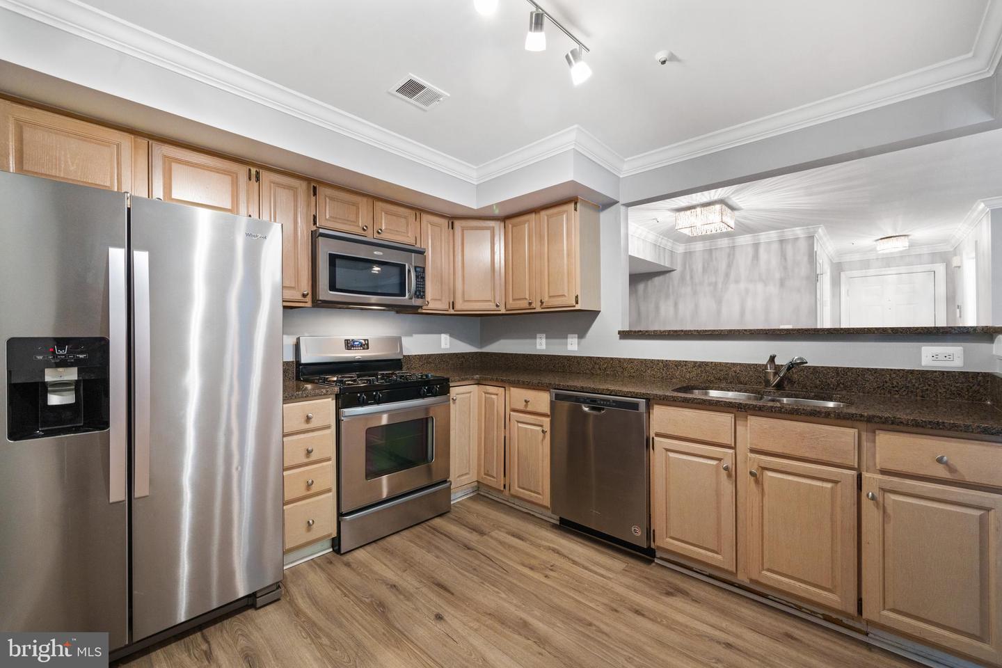 12229 FAIRFIELD HOUSE DR #203A, FAIRFAX, Virginia 22033, 2 Bedrooms Bedrooms, ,2 BathroomsBathrooms,Residential,For sale,12229 FAIRFIELD HOUSE DR #203A,VAFX2236314 MLS # VAFX2236314