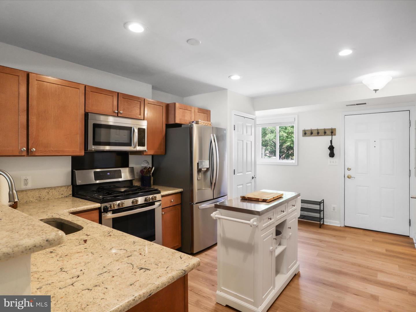 1407 N VAN DORN ST #A, ALEXANDRIA, Virginia 22304, 2 Bedrooms Bedrooms, ,1 BathroomBathrooms,Residential,For sale,1407 N VAN DORN ST #A,VAAX2044558 MLS # VAAX2044558