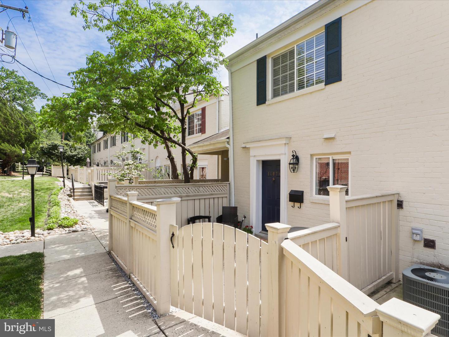 1407 N VAN DORN ST #A, ALEXANDRIA, Virginia 22304, 2 Bedrooms Bedrooms, ,1 BathroomBathrooms,Residential,For sale,1407 N VAN DORN ST #A,VAAX2044558 MLS # VAAX2044558