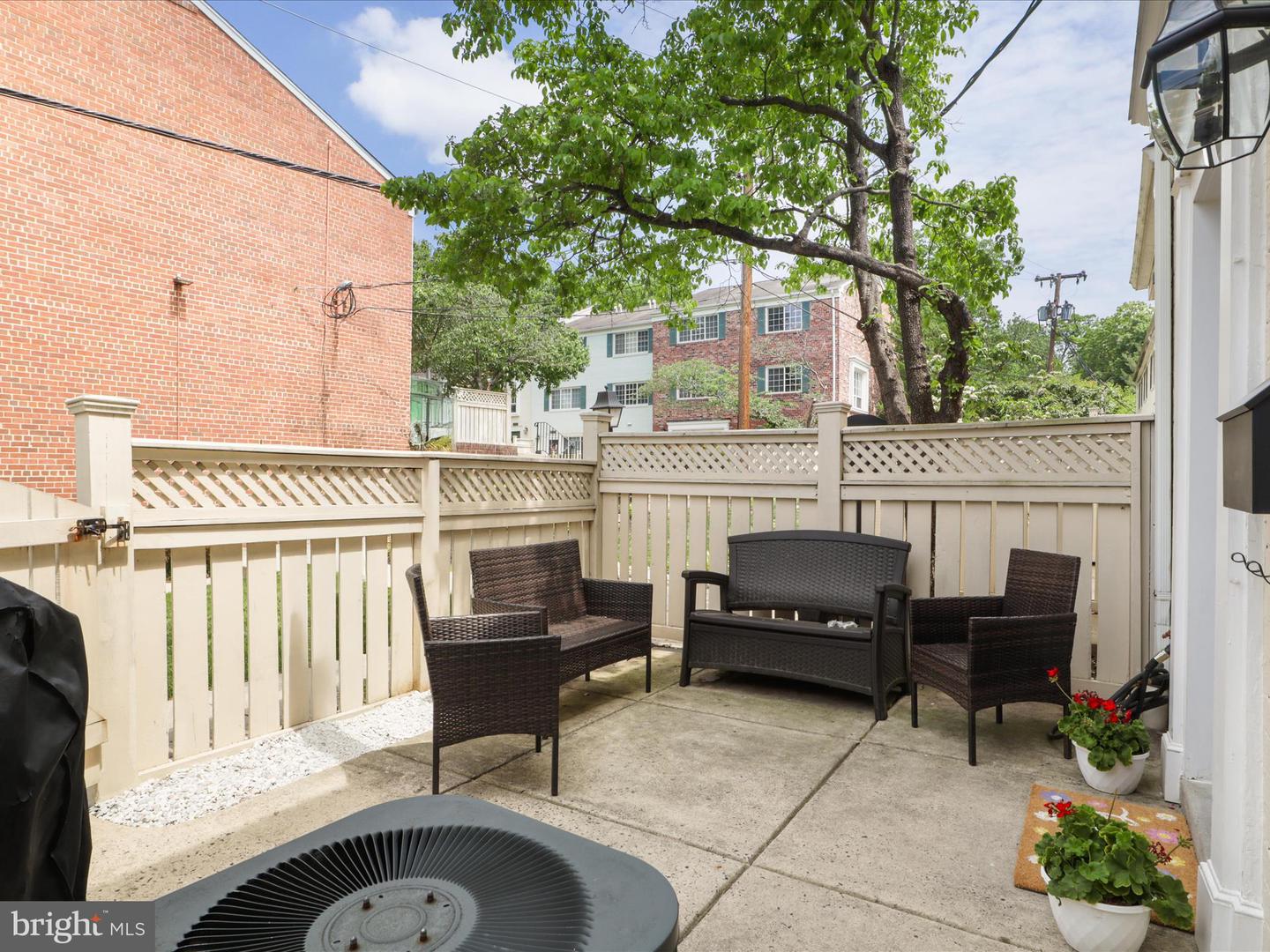 1407 N VAN DORN ST #A, ALEXANDRIA, Virginia 22304, 2 Bedrooms Bedrooms, ,1 BathroomBathrooms,Residential,For sale,1407 N VAN DORN ST #A,VAAX2044558 MLS # VAAX2044558