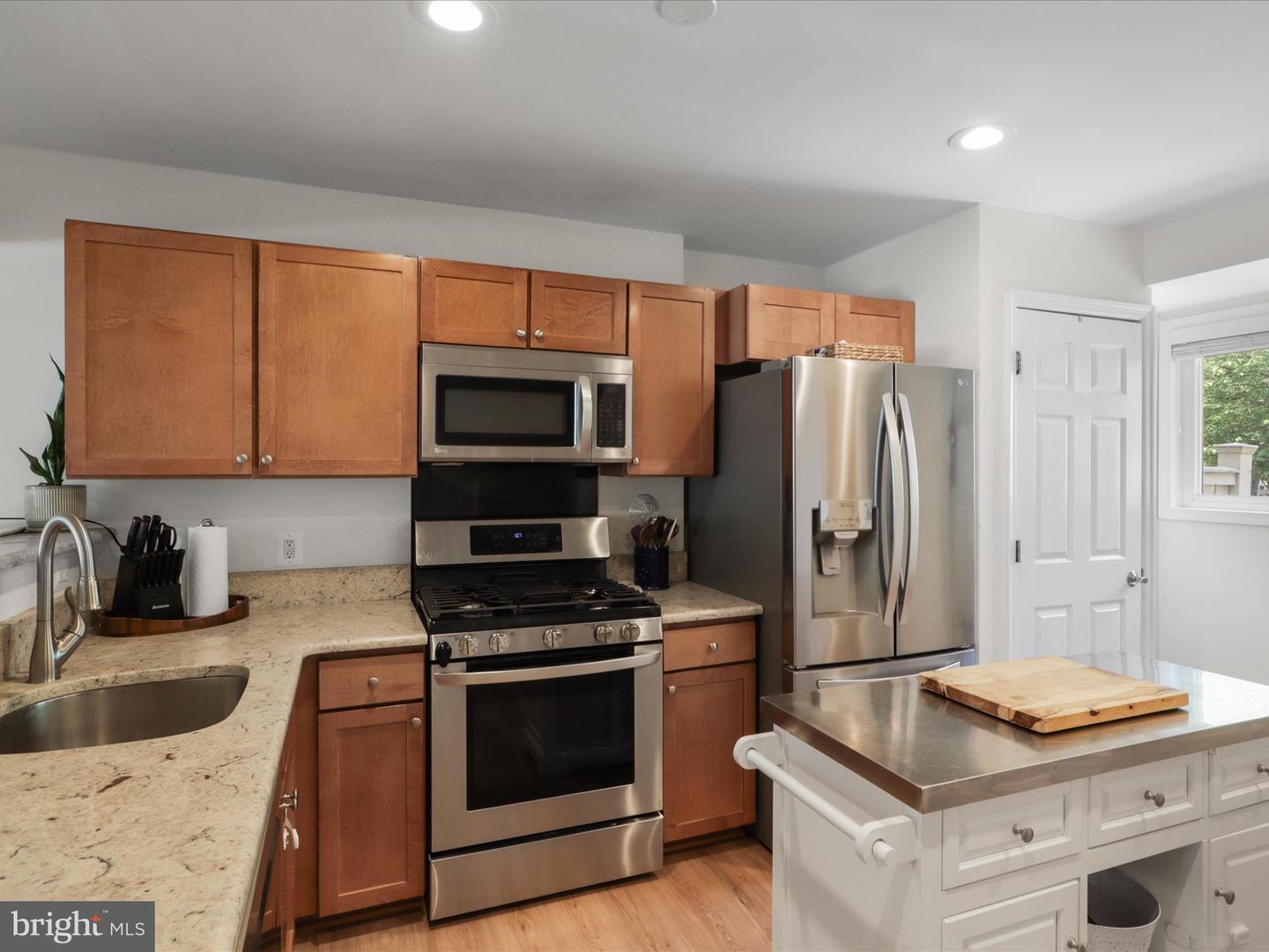 1407 N VAN DORN ST #A, ALEXANDRIA, Virginia 22304, 2 Bedrooms Bedrooms, ,1 BathroomBathrooms,Residential,For sale,1407 N VAN DORN ST #A,VAAX2044558 MLS # VAAX2044558